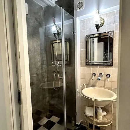 아파트 Budget 2 Bed In Bica W Air Con - Belle Epoque 리스본