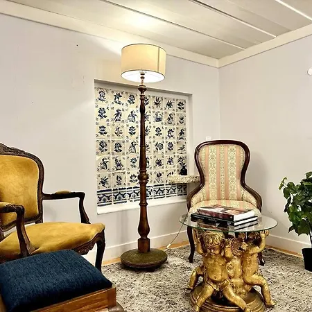 Budget 2 Bed In Bica W Air Con - Belle Epoque Apartment *