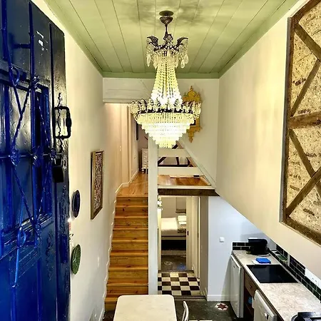 Budget 2 Bed In Bica W Air Con - Belle Epoque Apartment *